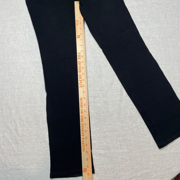 Ann Taylor - Modern Fit Black Pants - Must Have Essential - Size 4P - Picture 4 of 4